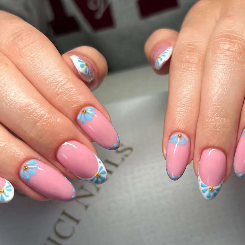 Rad Nail Lab by Nina — fotografija 2
